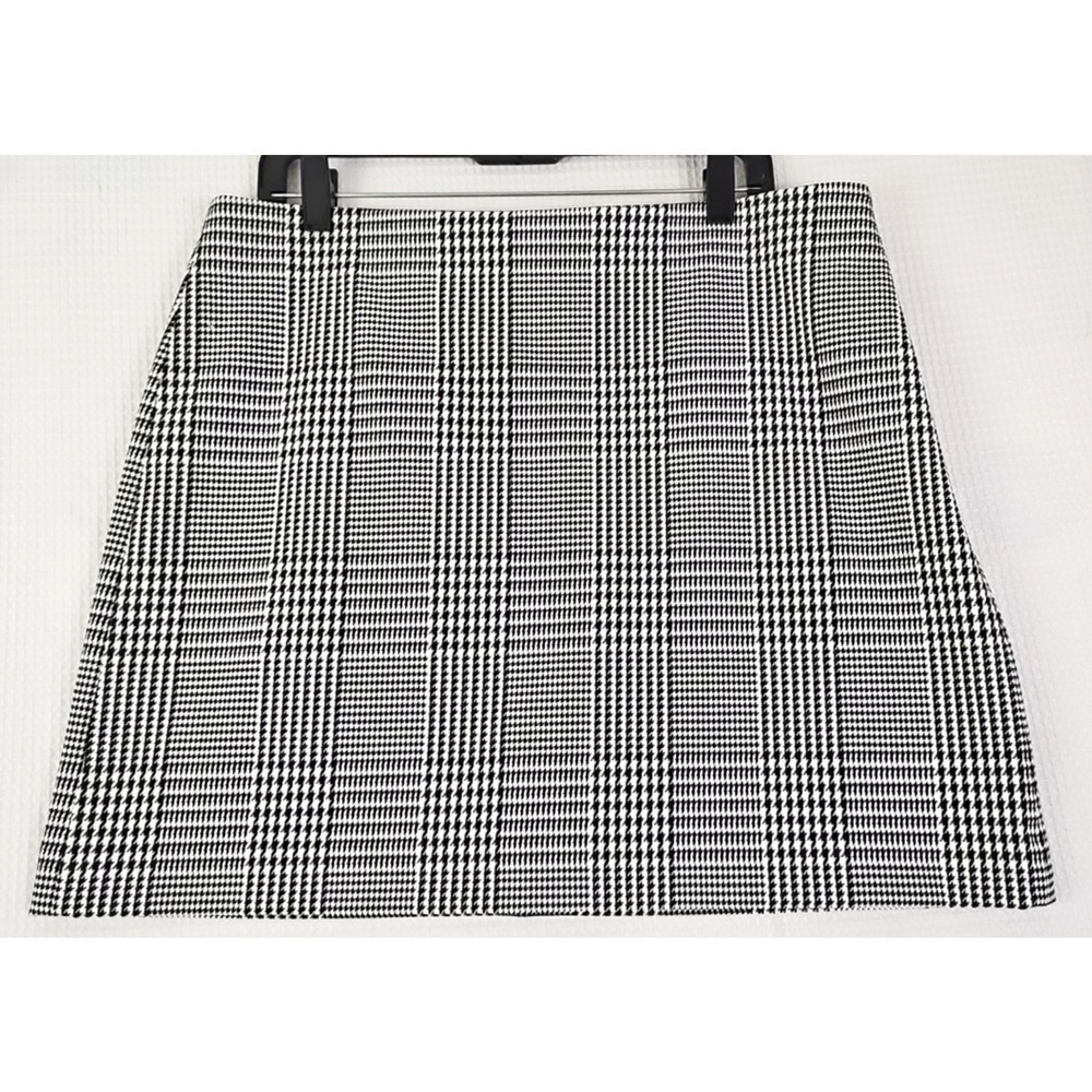Banana Republic ~Woman Size 14~ White/Black Pencil Mini Skirt Fully Lined.